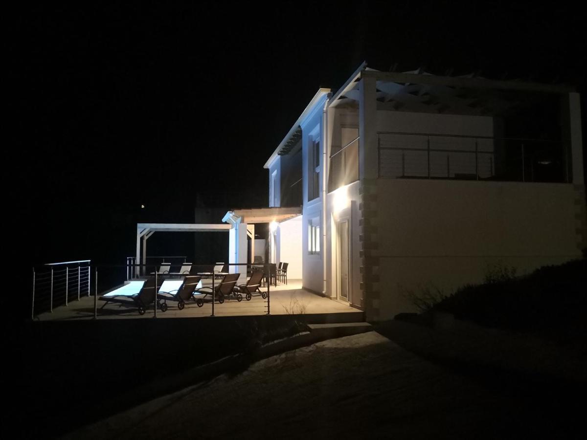 Sunset Sea View Villa 5 Арилас Екстериор снимка